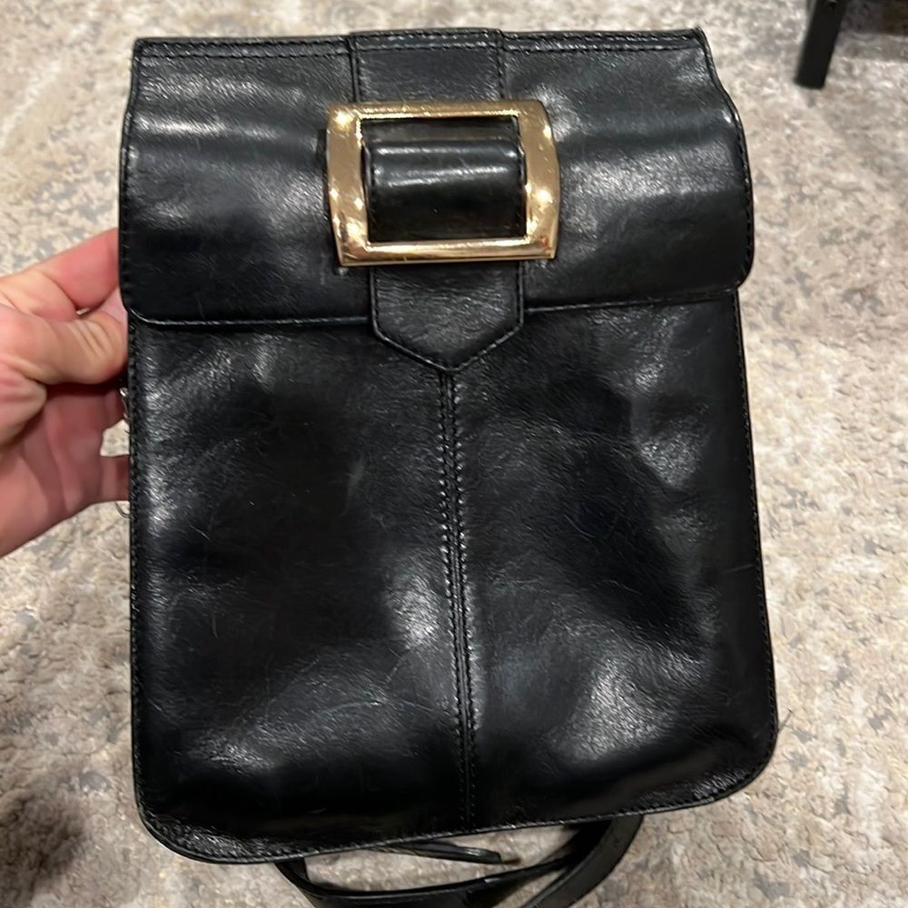 VTG Anne Klein black leather backpack with gold hardware in GUC
